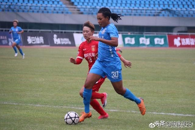 菲律宾再度侵犯黄岩岛空域，代价不平等的南海争端
